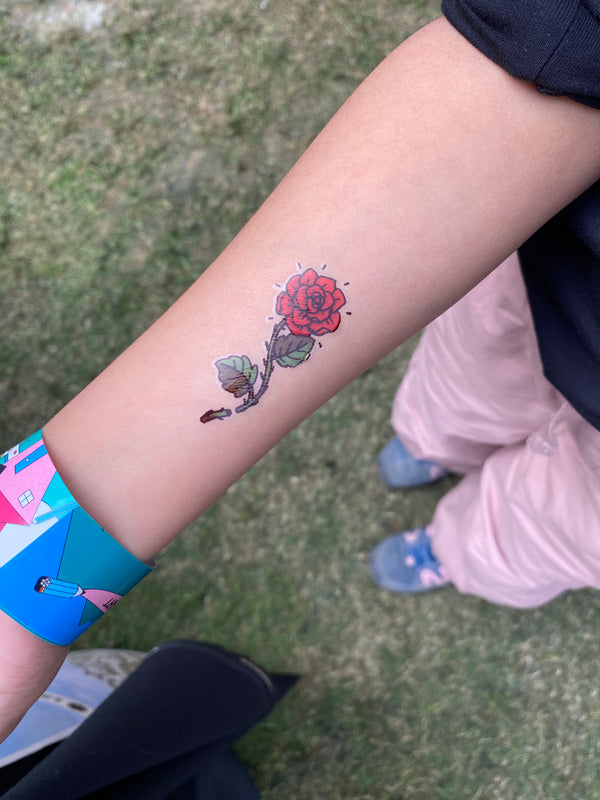 Real customer wearing Roses On My Whatsapp Forwards